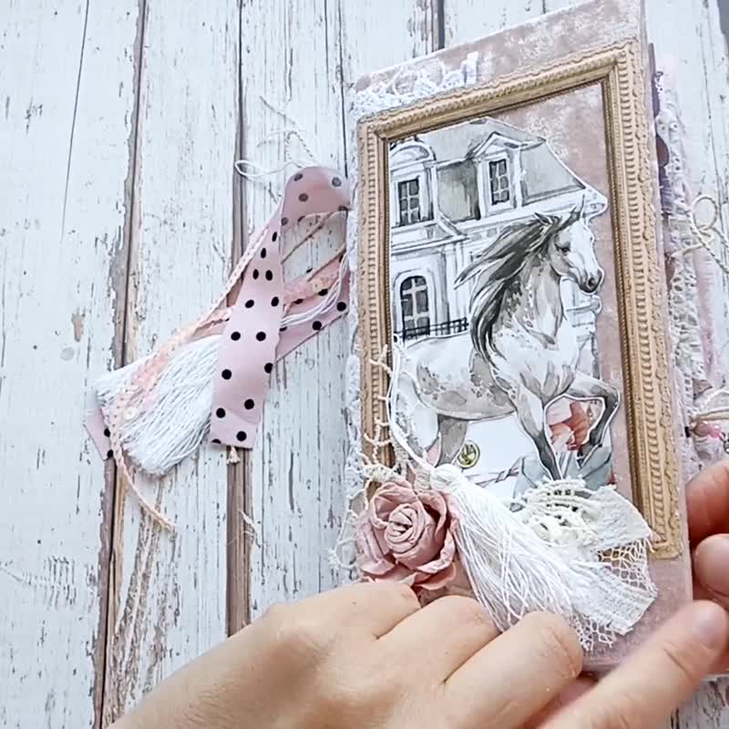 Horse junk journal handmade Lace roses dairy Cottage life notebook - 筆記本/手帳 - 紙 粉紅色