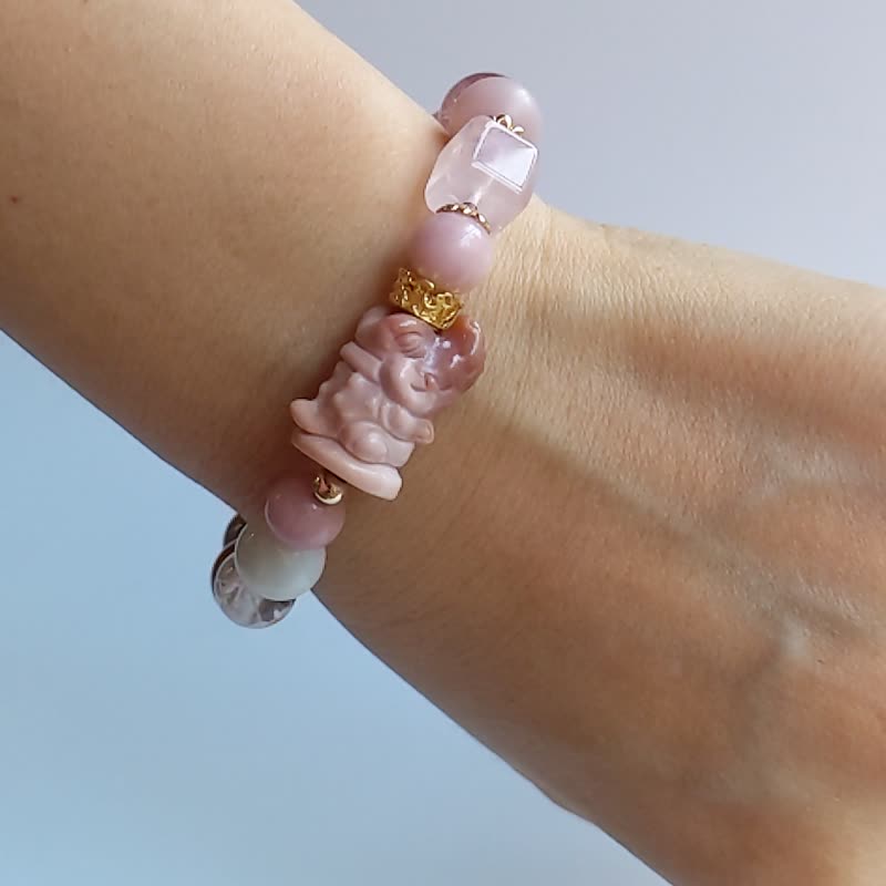 Crystal Ore Bracelet Lucky Crocodile Gentle Pink Exclusive Design - Bracelets - Other Materials Pink