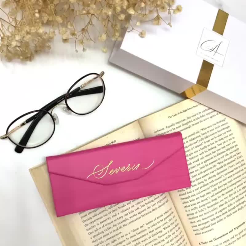 [Customized] Pink Folding Glasses Case with Hot Stamping Name Customized Birthday Anniversary Corporate Gift - อื่นๆ - วัสดุอื่นๆ สึชมพู