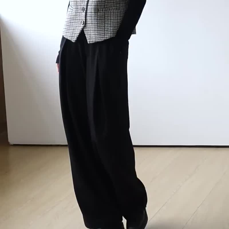 黑色 3色 金線褲 毛邊壓褶金線寬松慵懶垂墜感休閒寬褲 中性款 - 女長褲 - 聚酯纖維 黑色
