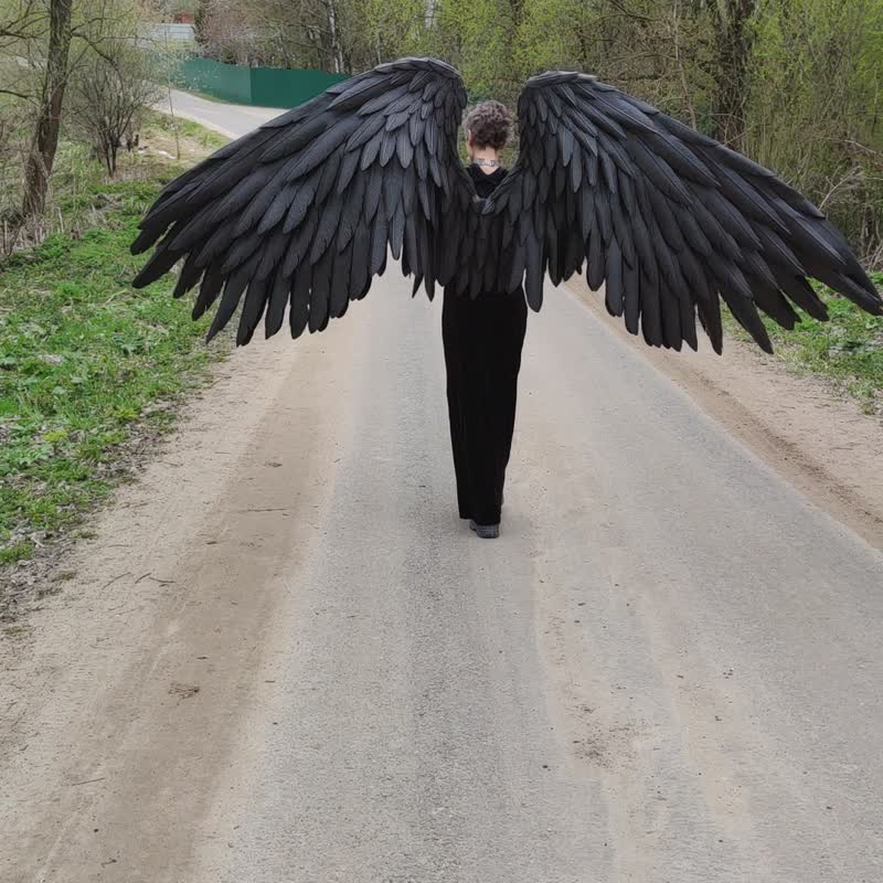 XL fully movable Black wings for crow/devil/Maleficent Cosplay Costume - อื่นๆ - วัสดุอื่นๆ สีดำ