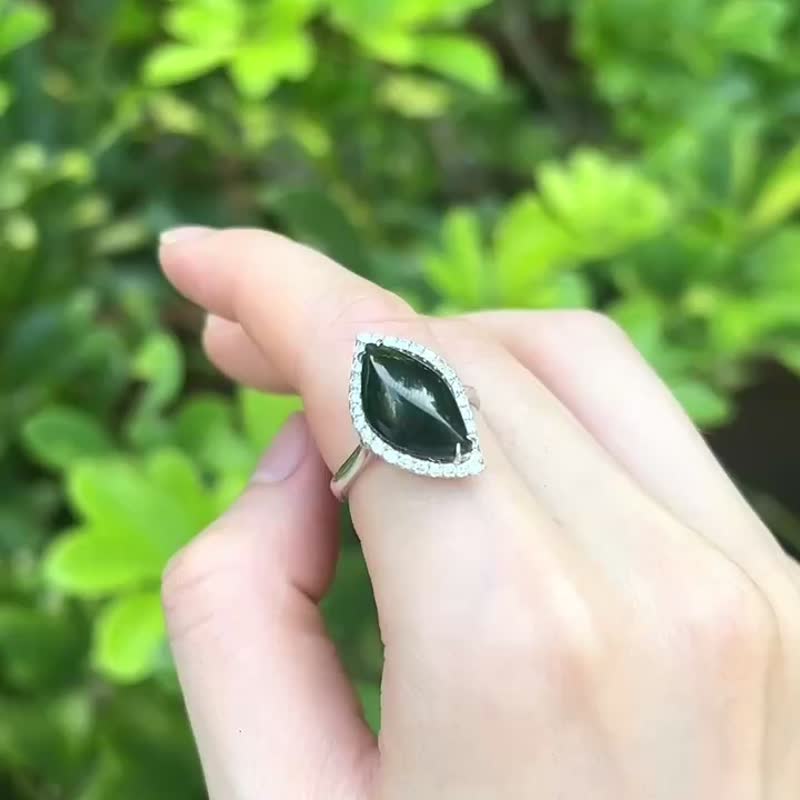 天然翡翠 緬甸 A玉 玉鐲 • 18K墨翠隨形鑽石戒指 - 戒指 - 石頭 黑色