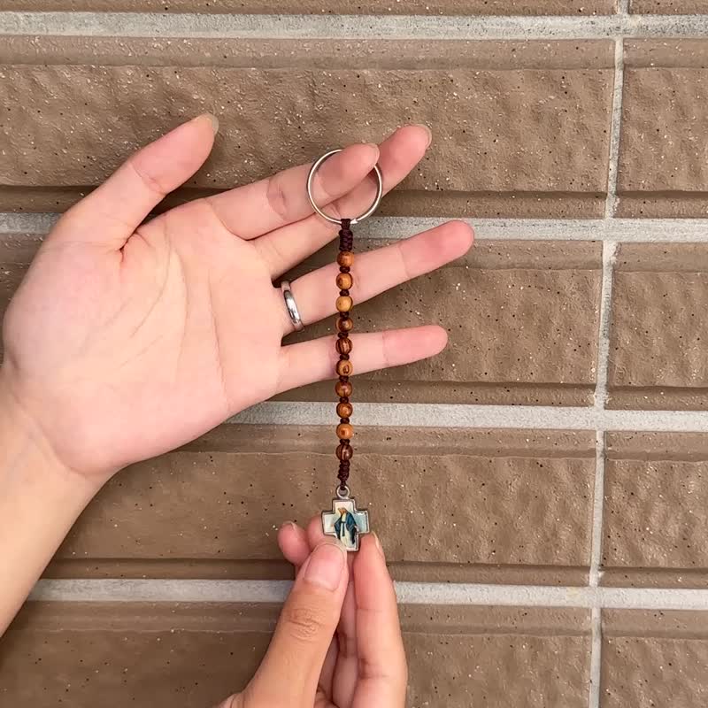 Catholic Virgin Mary Decade Wooden Pocket Rosary - พวงกุญแจ - วัสดุอื่นๆ หลากหลายสี