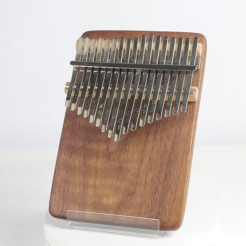 Walnut thumb piano/17 tone thumb piano/KALIMBA - กีตาร์เครื่องดนตรี - ไม้ 