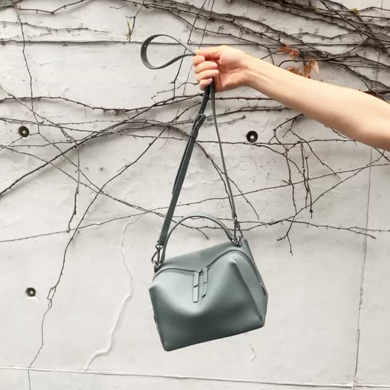Mini Valley Cube Shoulder Bag鼠尾草綠-側背/斜背/小提袋 - 側背包/斜背包 - 真皮 綠色