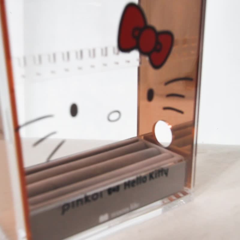 展示品/福利品 Pinkoi x Hello Kitty 聯名款玫瑰金 防塵飾品耳環 - 居家收納/收納盒/儲物盒 - 壓克力 金色