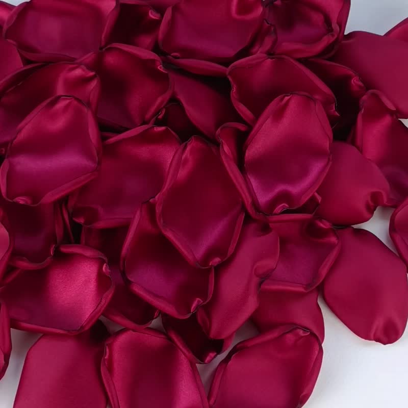 Wine flower petals Burgundy table decor Maroon wedding petals Flower girl baske - Dried Flowers & Bouquets - Silk 