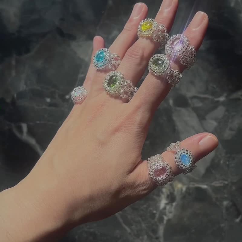 Mell 手工宝石珠绣戒指 買一送一 - 戒指 - 玻璃 多色