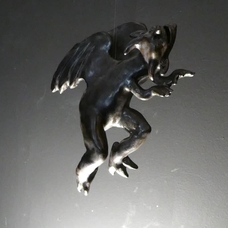 飛行惡魔 (手工 陶偶 雕塑) - 公仔/玩偶 - 陶 黑色