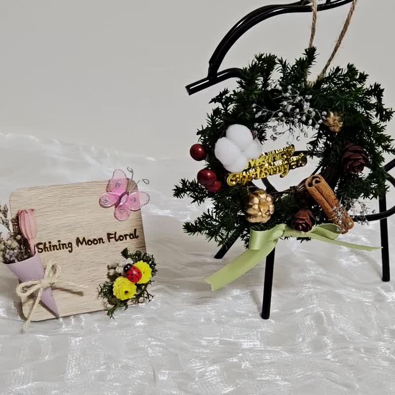 Shining Moon Floral | Preserved Mini Christmas Wreath - Dried Flowers & Bouquets - Plants & Flowers 