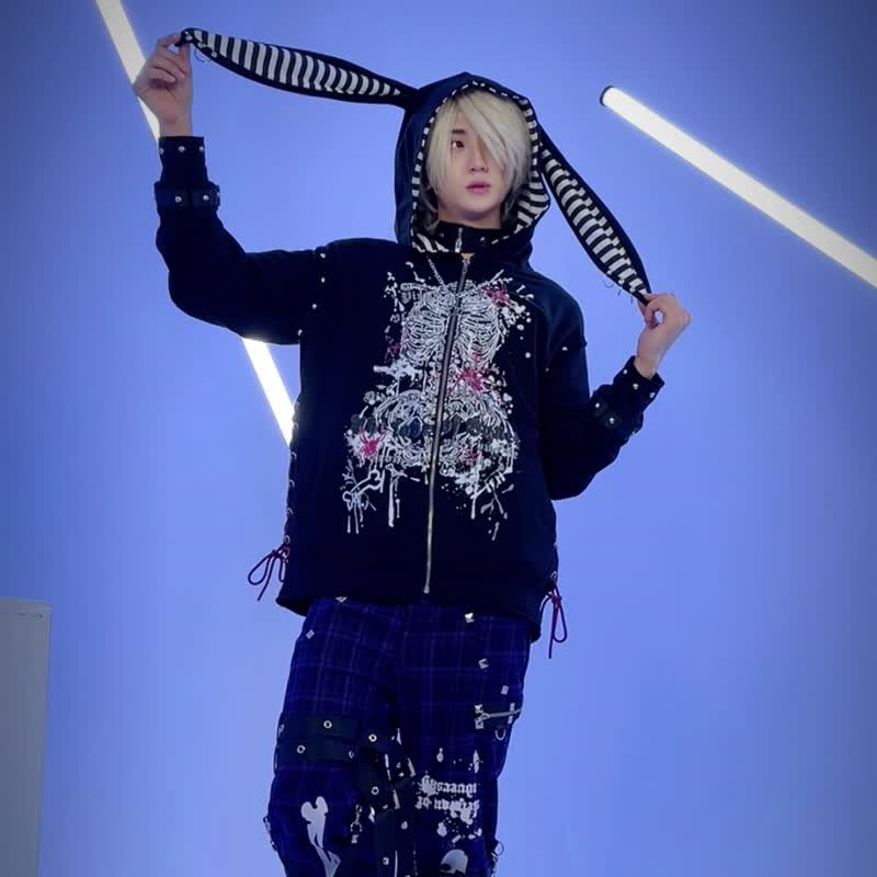 原創故障標本龐克風綁繩星星鐵鍊條紋兔耳朵連帽外套【JJ2436】 - 女大衣/外套 - 棉．麻 