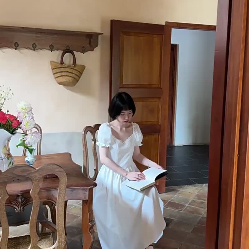 白色 在逃公主小白裙  短袖花邊V領洋裝 精緻蕾絲連身裙 - 洋裝/連身裙 - 棉．麻 白色
