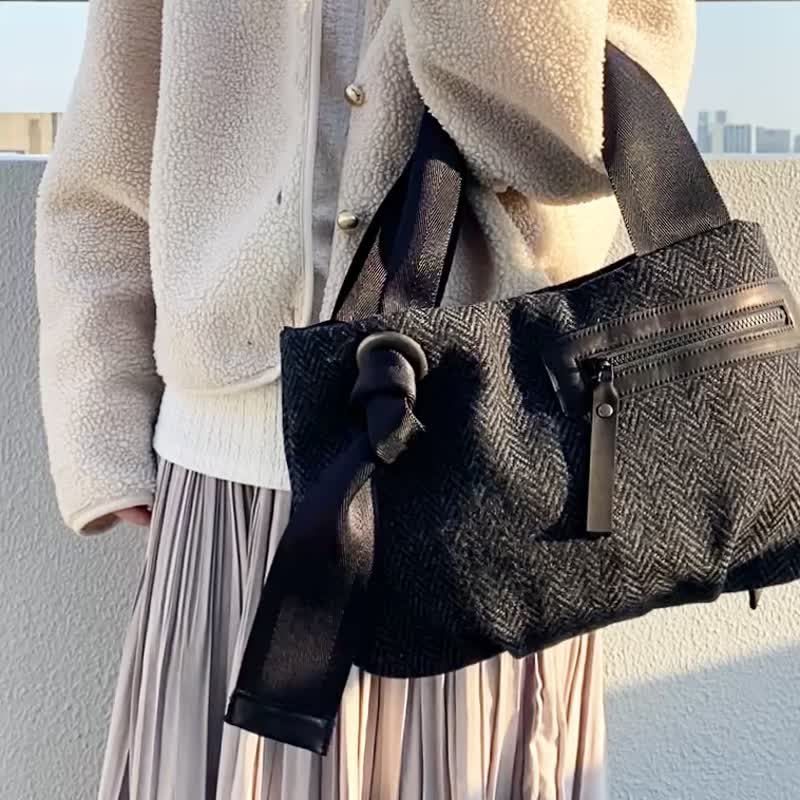 【Sサイズ】期間限定ポンポン付へリンボーン・ツイード　トート　オプションにて名入れ・斜めがけ追加可能 - 手提包/手提袋 - 羊毛 灰色