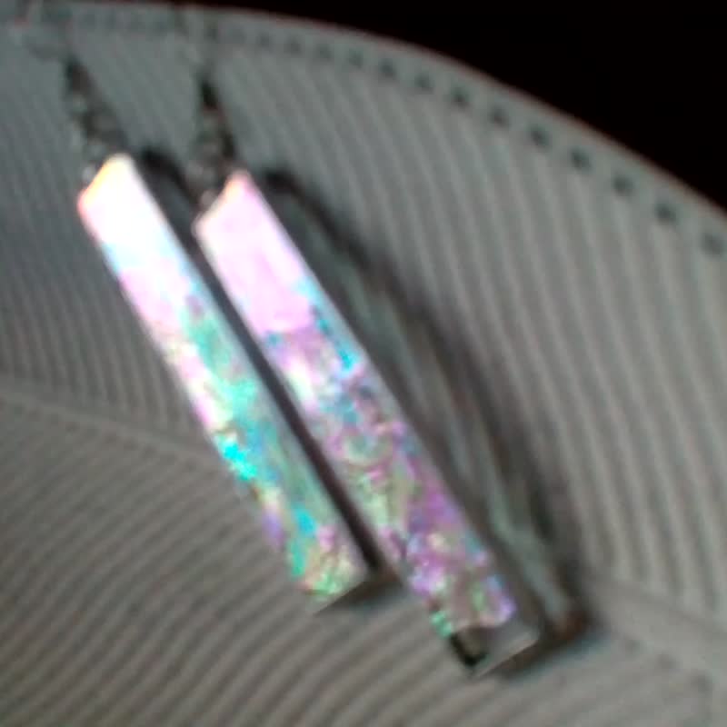 玻璃耳環 幾何 Iridescent glass mosaic earrings. stained glass cute rectangle earrings. - Earrings & Clip-ons - Glass Transparent