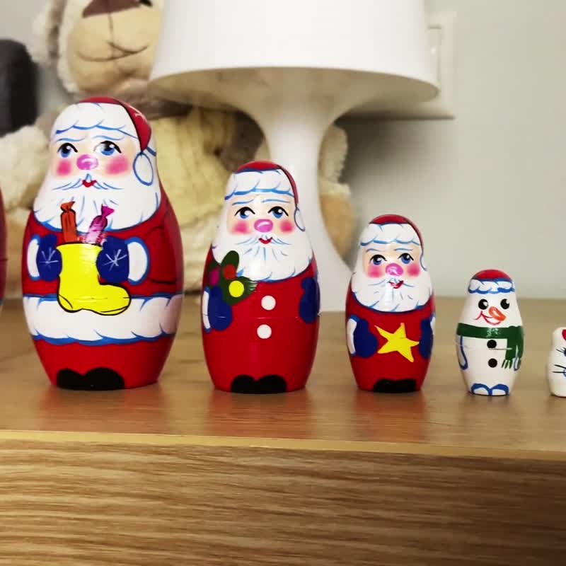 Santa Nesting Dolls Set of 7 pcs - Matryoshka Doll with Santa Claus Figurines - ของเล่นเด็ก - ไม้ หลากหลายสี