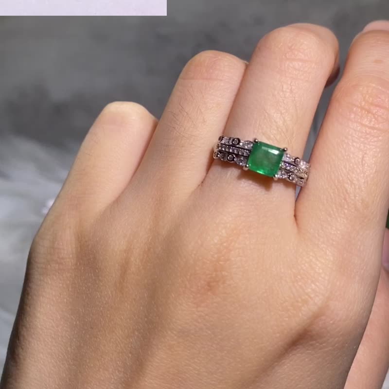 Emerald S925 Sterling silver ring - แหวนทั่วไป - เครื่องเพชรพลอย สีเขียว