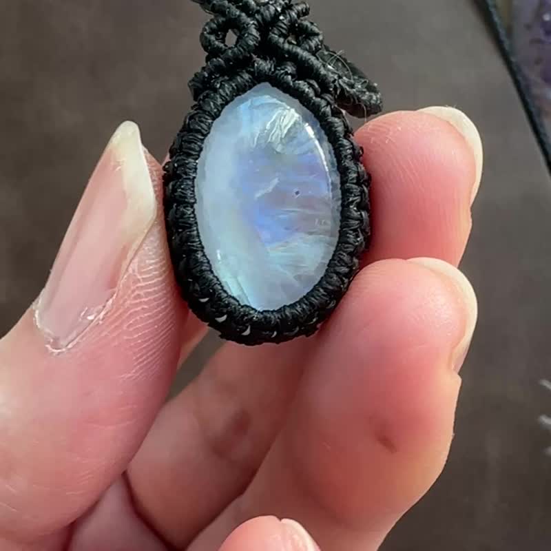 CSP85 簡約民族風 蠟線編織 月亮石 不鏽鋼珠 吊咀頸鏈 (可調) - 項鍊 - 寶石 黑色