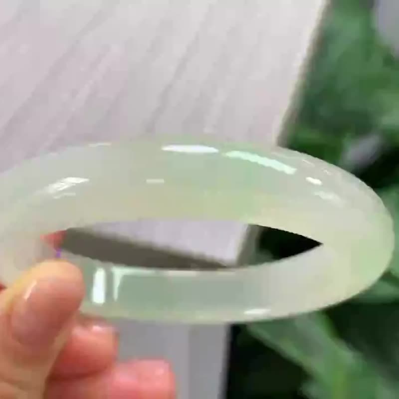 冰種翡翠天然翡翠玉鐲 A玉手鐲 玉鈪 • 冰種雪梨金絲綠翡翠福鐲 - 手鍊/手環 - 玉石 綠色