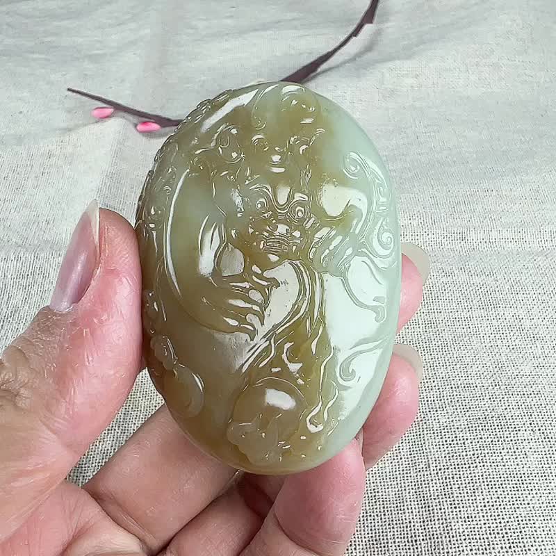 天然新疆和田玉且末糖貔貅吊墜手把件玉質細膩溫潤色澤柔和 - 吊飾/掛飾 - 玉石 