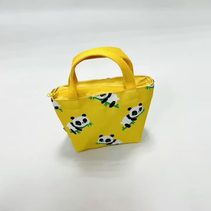 Taipei Municipal Zoo co-branded giant panda style children's water-repellent lunch bag handmade in Taiwan - Handbags & Totes - Waterproof Material Yellow