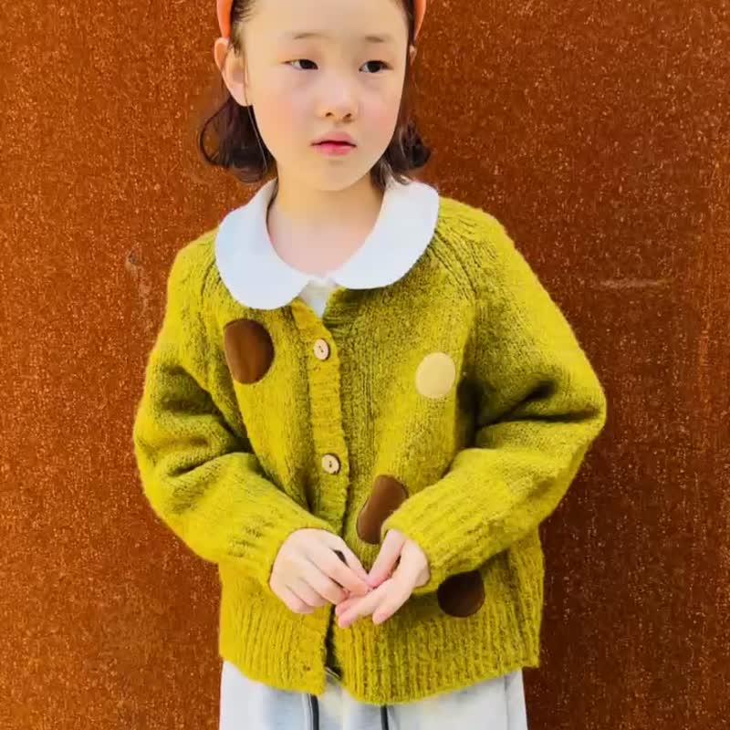 Mustard green thickened mohair jacket/sweater children's clothing - เสื้อโค้ด - วัสดุอื่นๆ สีเขียว