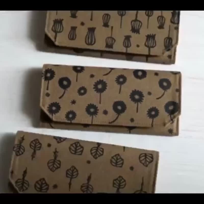 Dandelion-Khaki Canvas Wallet with Washable Paper,Lightweight,Eco-friendly - กระเป๋าสตางค์ - วัสดุอีโค สีกากี