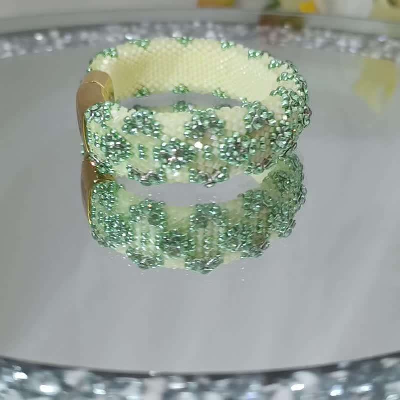 Crystal Bracelet For Women Grey Moissanite Bangle Indian Style Cuff Bracelet - 手鍊/手環 - 玻璃 黃色