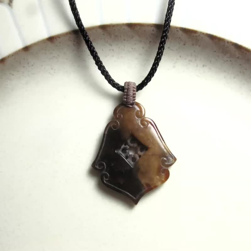 Christmas gift box | necklace simple and classic Ruyi Taiwan Chaihua Jade/classical window design/ - Necklaces - Jade Brown