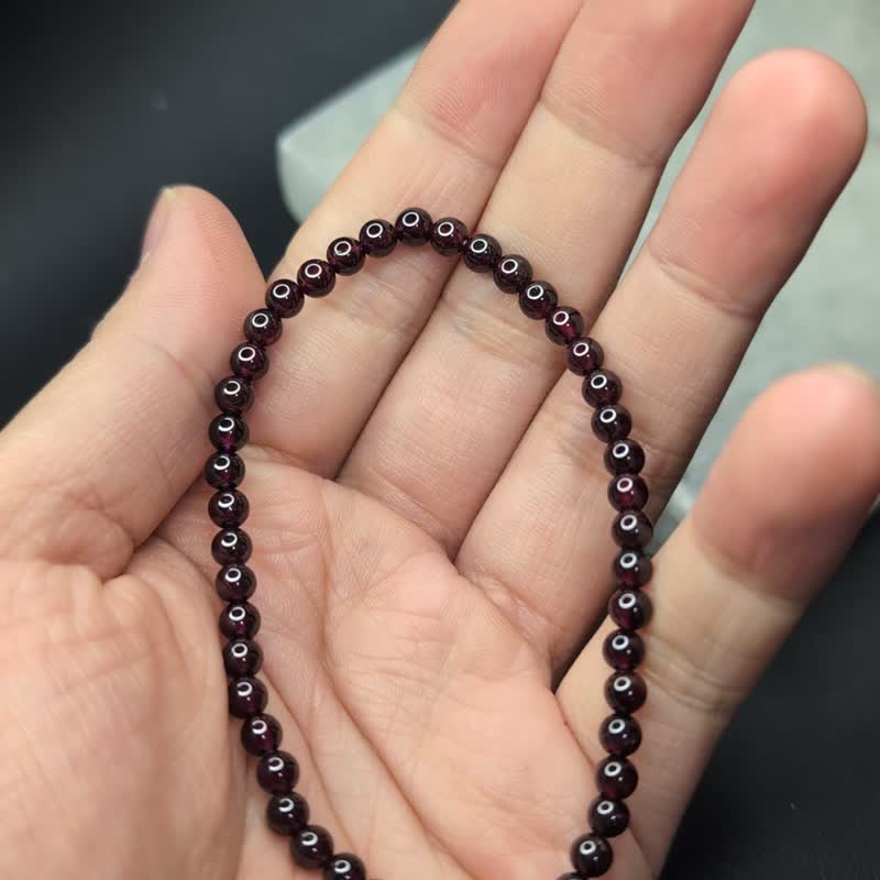 [Customized Products] Stone Garnet Bracelet Natural Crystal 6-10mm - สร้อยข้อมือ - คริสตัล 