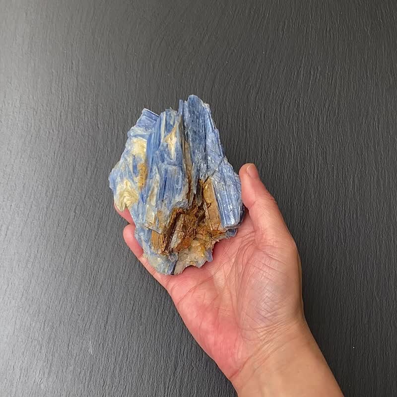 手串充電站-原礦藍晶石共生白水晶 雲母 鏡鐵礦 消磁手鍊養水晶 - 擺飾/家飾品 - 水晶 多色