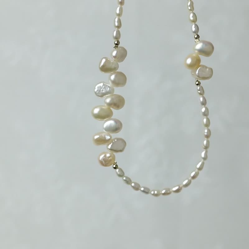 Flying Flower Pearl Necklace Natural Freshwater Pearl Necklace Sweet and Cute - Necklaces - Pearl 