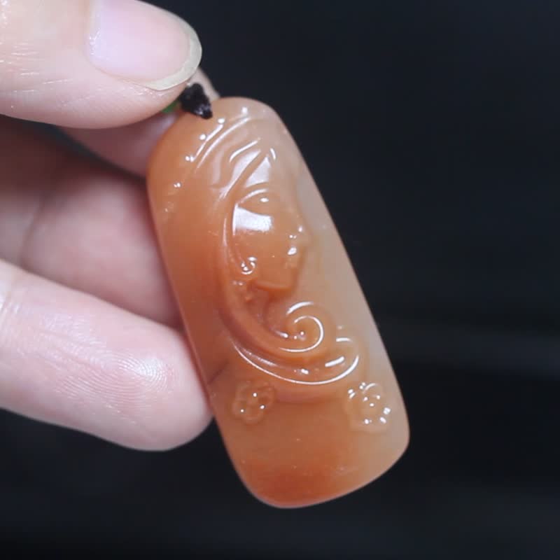 【聞香識女人】三彩玉吊墜/美女項鏈/窈窕淑女掛件 - 項鍊 - 玉石 紅色