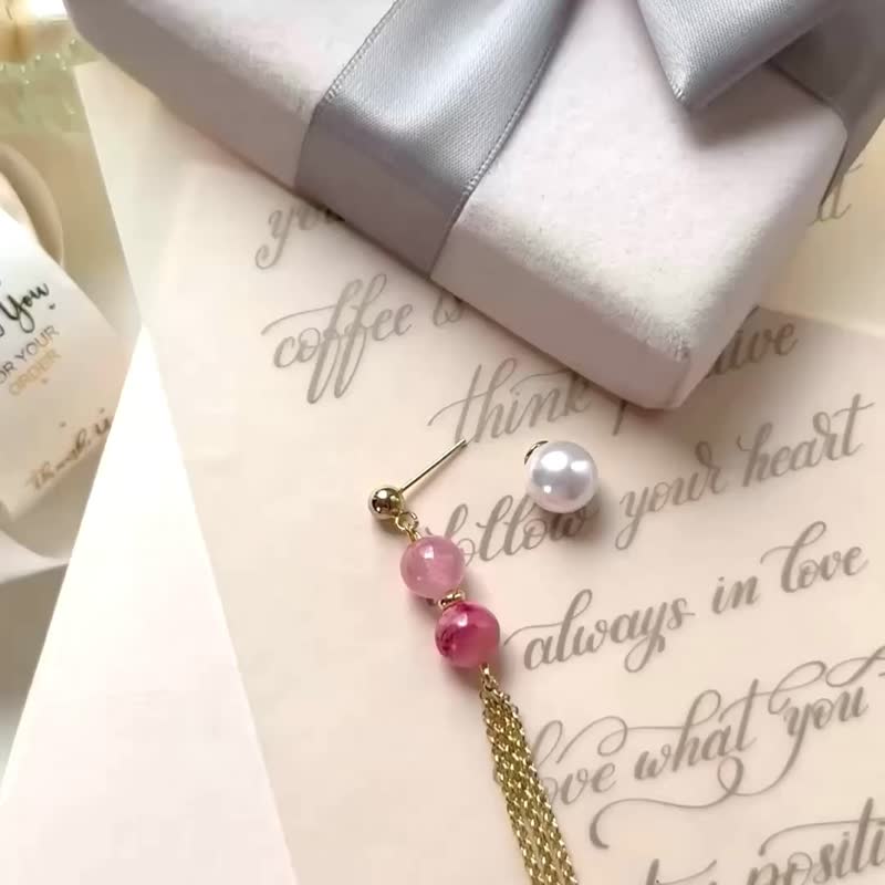 櫻花色系草莓晶天然石耳環/旗袍耳環/結婚耳環/畢業禮物 - 耳環/耳夾/耳骨夾 - 玉石 粉紅色