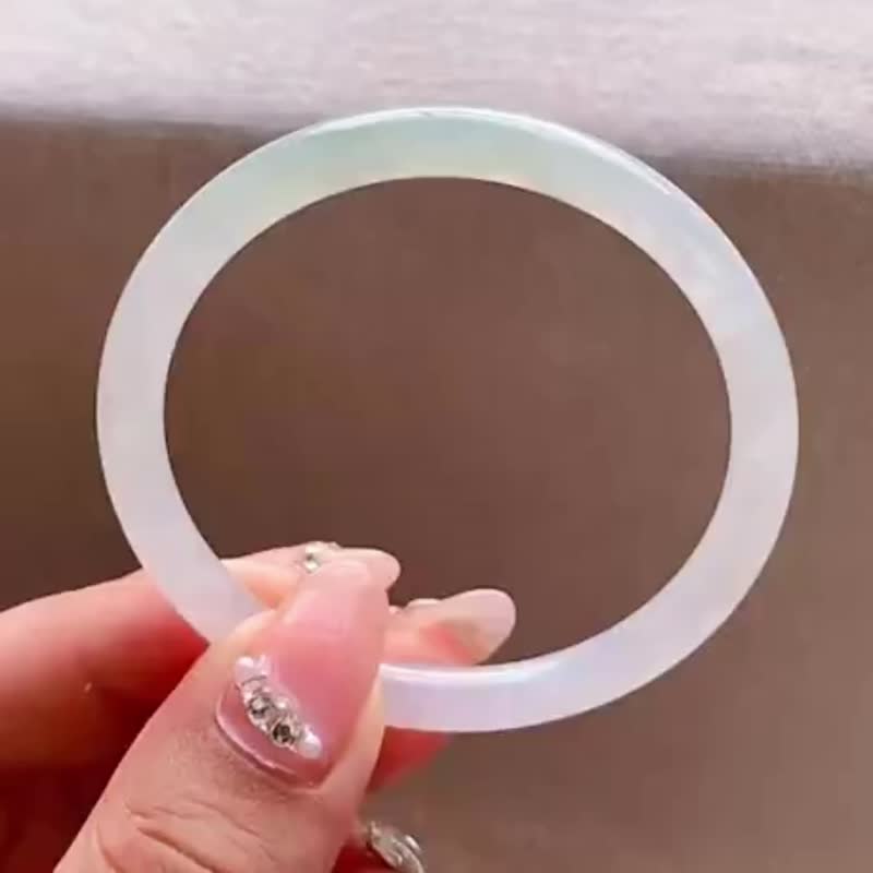 冰種翡翠玉鐲 天然翡翠 緬甸A玉玉鐲 • 冰種飄花翡翠圓鐲 - 手鍊/手環 - 玉石 白色