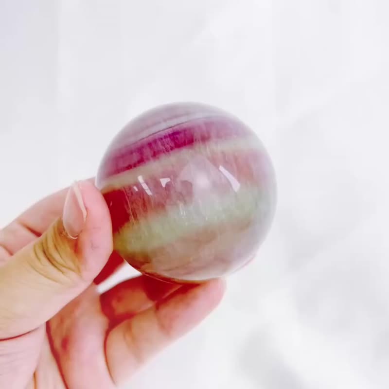 螢石球 5.5cm 環狀千層 糖果色 星空光 絲質 紫螢石 綠螢石 - 擺飾/家飾品 - 水晶 多色