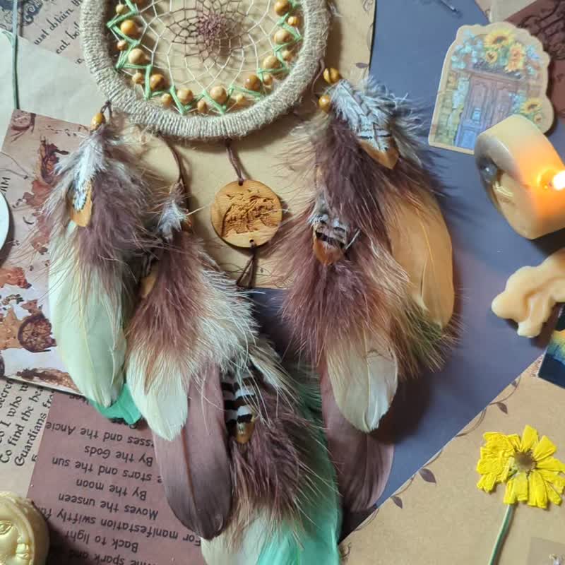 Bear Totem | Handmade natural dream catcher with bear totemic amimal หมีโทเท็ม - 壁貼/牆壁裝飾 - 繡線 咖啡色