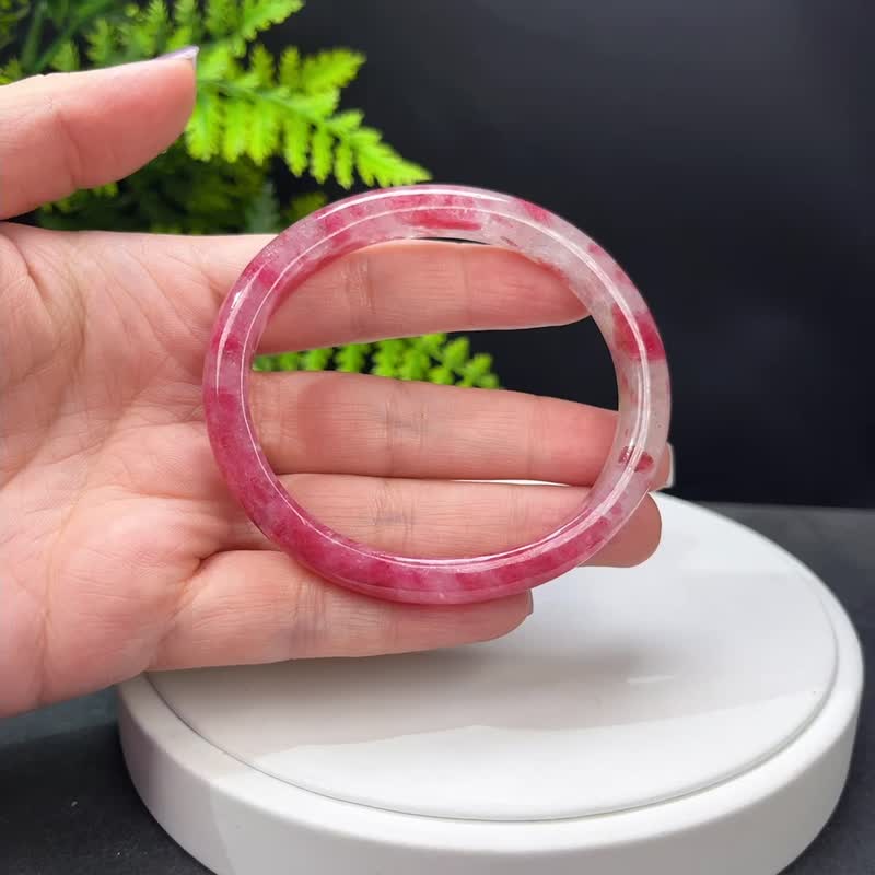 櫻花雨薔薇輝貴妃镯 62MM 冰透玉化星光玫瑰桃花玉手環 嬌嫩唯美 - 手鍊/手環 - 半寶石 
