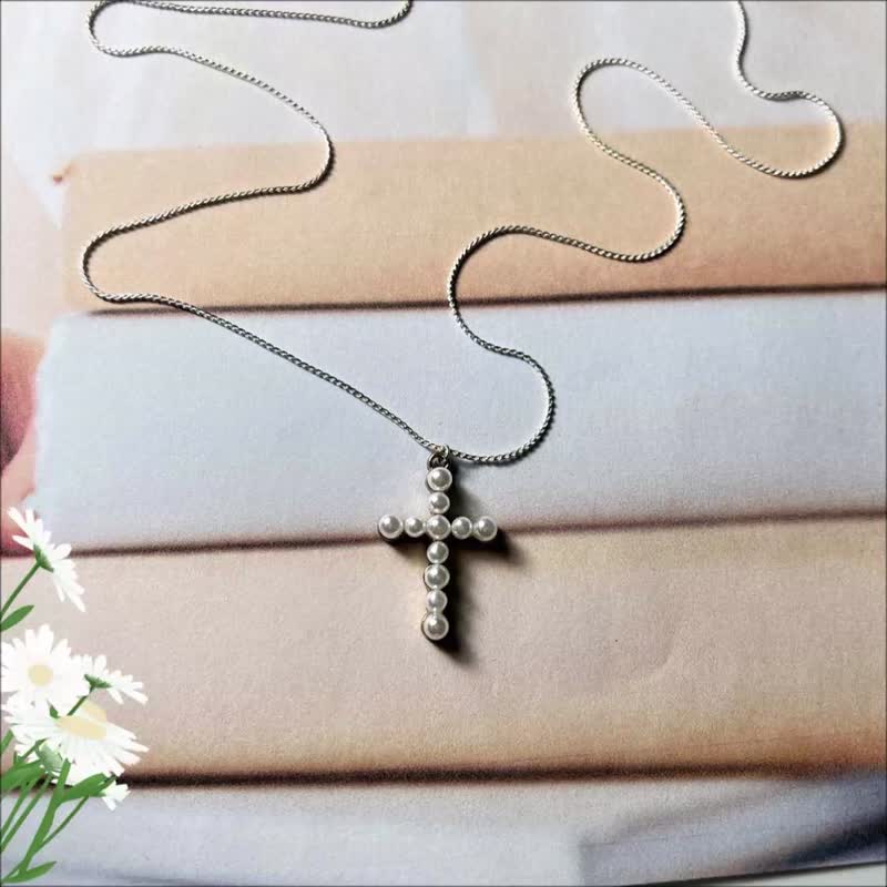 Crystal Cross Necklace Faux Pearl Beaded Cross Silver plated Snake Chain - สร้อยคอ - เงิน สีเงิน