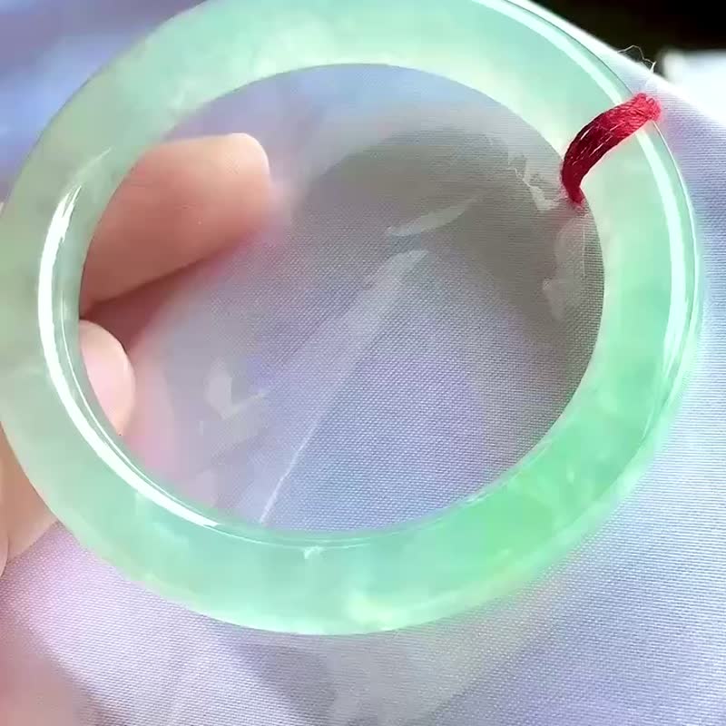 冰種 天然翡翠 緬甸 A玉 玉鐲 • 高冰種雪花棉翡翠圓鐲 - 手鍊/手環 - 玉石 綠色