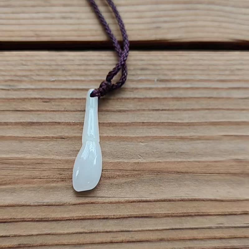 【親翠】天然翡翠 白冰膠妙筆生花毛筆調整式繩鏈 - 項鍊 - 玉石 白色