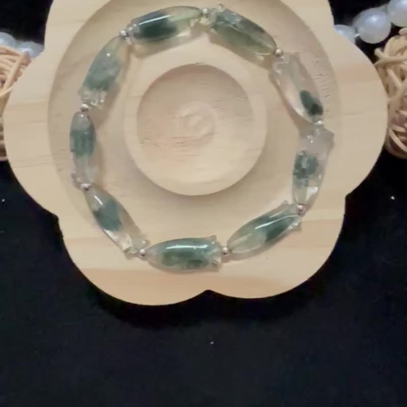 Lily of the Valley Story: Green Phantom Quartz Bracelet - สร้อยข้อมือ - คริสตัล 
