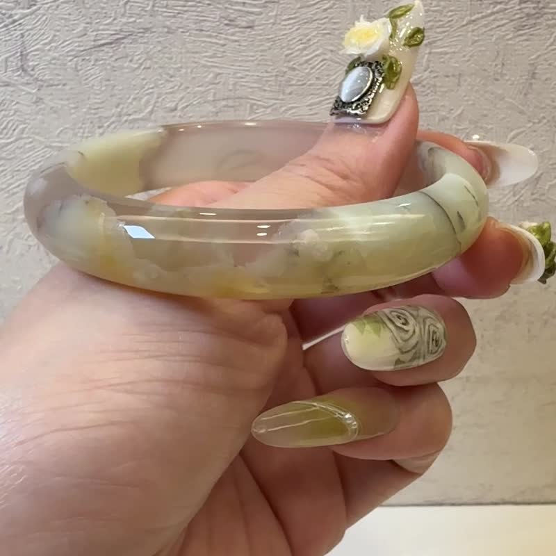 櫻花瑪瑙手鐲 瑪瑙手鐲稀有翠綠草原冰紫灰底正鐲套鐲57-58可戴 - 手鍊/手環 - 玉石 