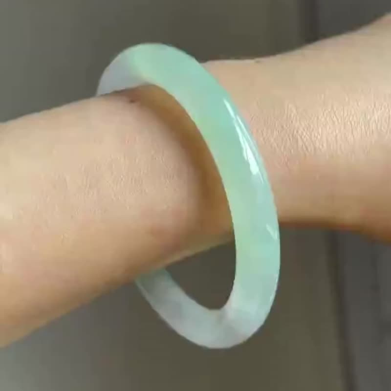 冰種翡翠天然翡翠玉鐲 A玉手鐲玉鈪 • 冰種薄荷綠翡翠圓鐲 - 手鍊/手環 - 玉石 綠色