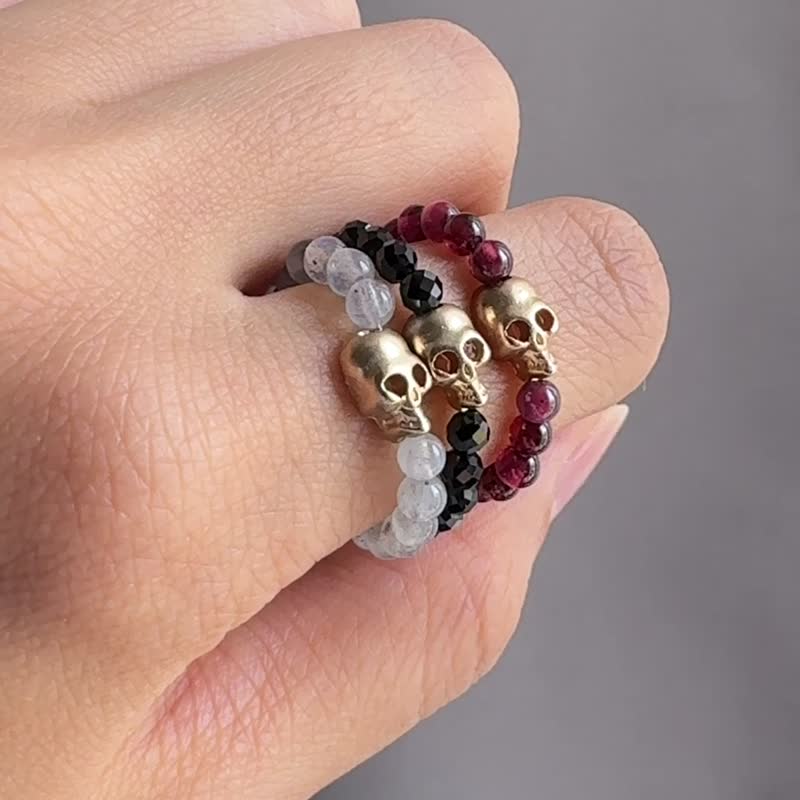 Halloween Skull | Moonstone Black Spinel Stone Natural Stone Crystal Elastic Beaded Ring - General Rings - Semi-Precious Stones Black