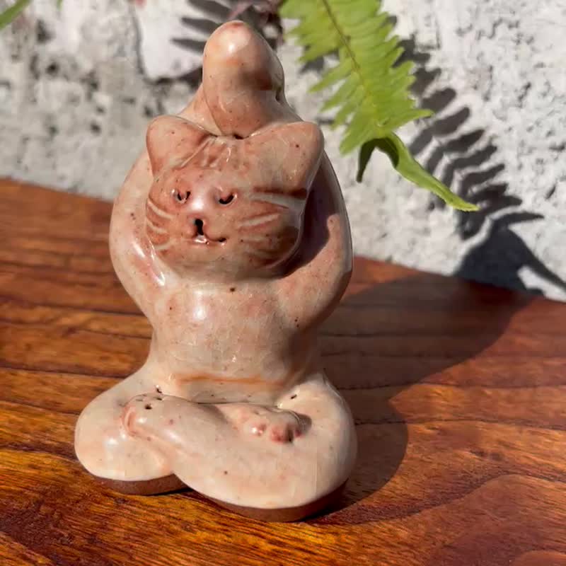 Yoga Master/ Cat Pottery Doll/ Shino Glaze - ของวางตกแต่ง - ดินเผา สีส้ม