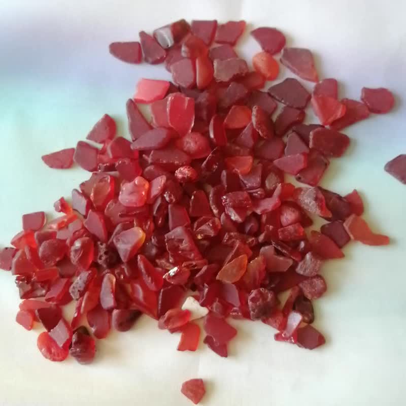 Red sea glass.Tiny red chips for Seaglass art.Real Red beach glass.Tiny red - 陶藝/玻璃 - 玻璃 紅色