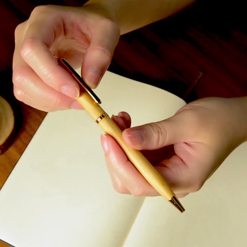 台湾ヒノキボールペン│回転式ポップアップ木製油性ボールペン、替え芯で永久使用可能 - 万年筆 - 木製 ゴールド