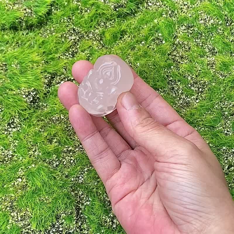 Natural Rose Quartz - Good Luck, Lucky Fortune, Avoid Evil, Safe Career, Love, Peach Blossom, Wealth Luck, Good Luck - ของวางตกแต่ง - คริสตัล สึชมพู