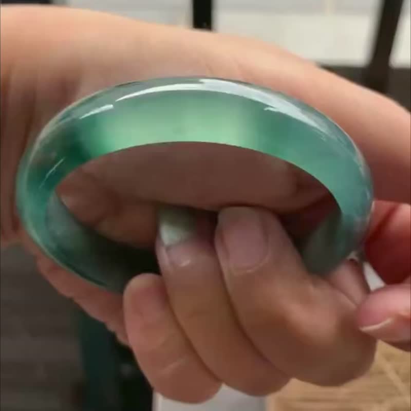 冰種翡翠天然翡翠玉鐲A玉手鐲 玉鈪 • 冰種熒光藍水翡翠福鐲 - 手鍊/手環 - 玉石 藍色