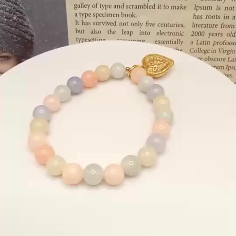 Beryl stone Bracelet with Amulet Pendant, Amulet Minimal Bracelet for girl. - สร้อยข้อมือ - หิน 